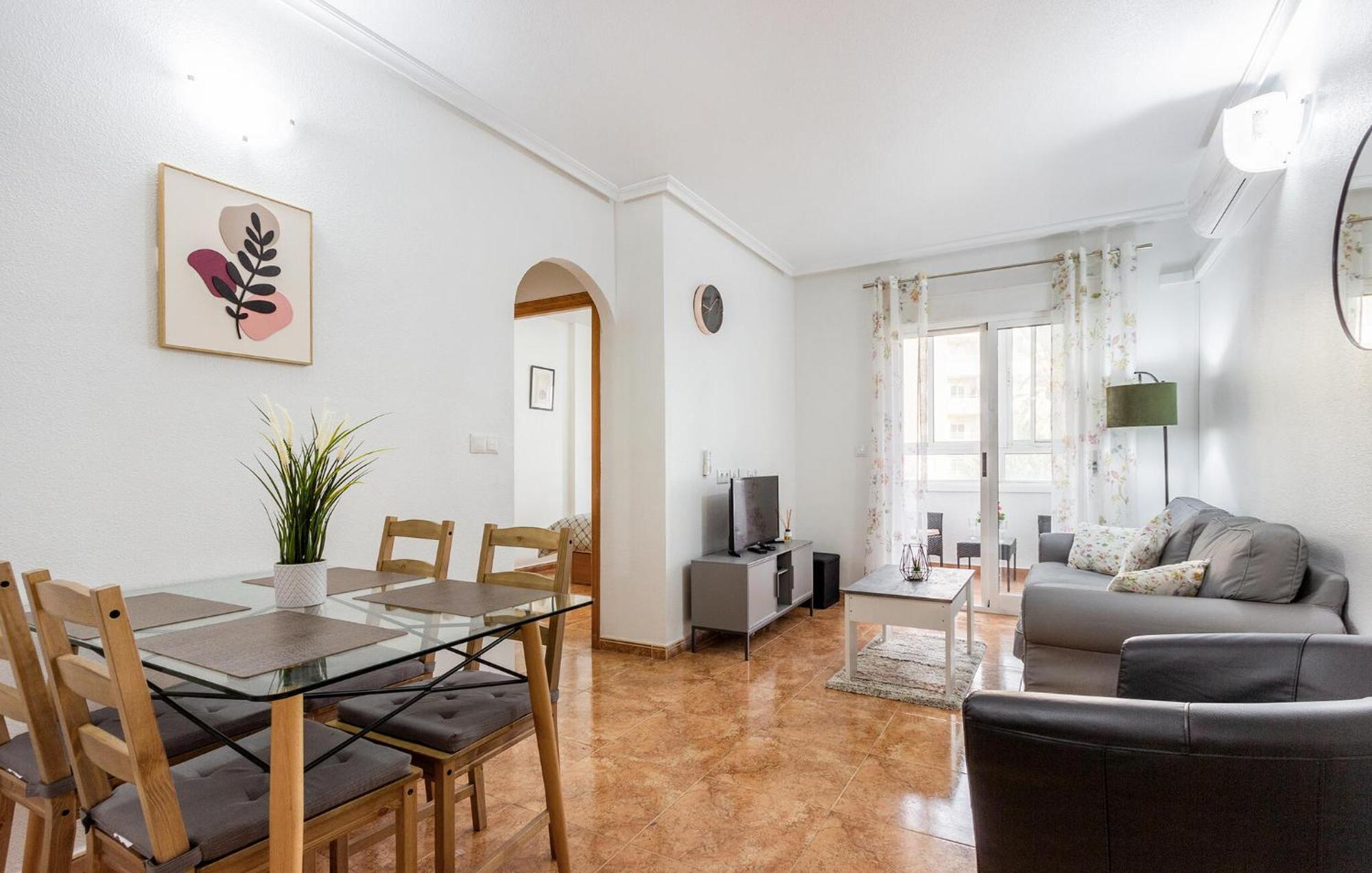 Amazing Apartment In Torrevieja With Kitchen Dış mekan fotoğraf