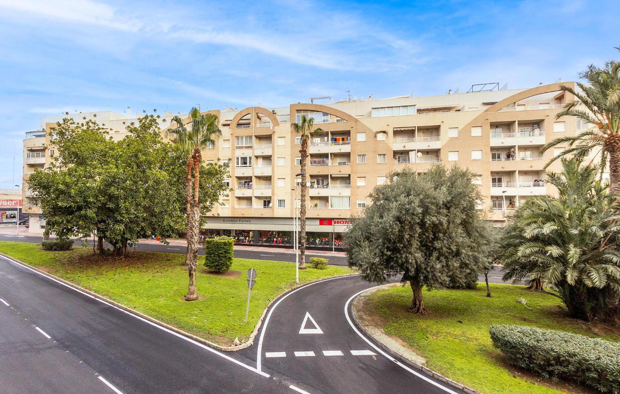 Amazing Apartment In Torrevieja With Kitchen Dış mekan fotoğraf